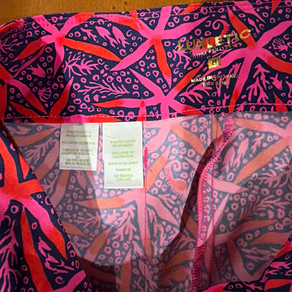 Lilly Pulitzer Corso Pant pink passionfruit star stargazing
Size 8 NWT - Picture 4 of 5